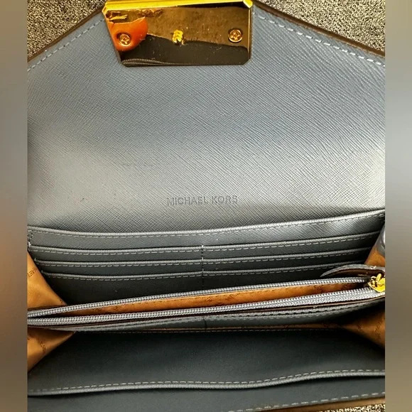 Michael Kors Blue Chevron Leather Wallet with gold accents - Picture 6 of 8